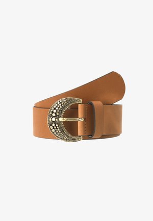 Ceinture en cuir marron avec boucle arrondie en or antique présentant un motif en relief à pois, enroulée sur un fond blanc.