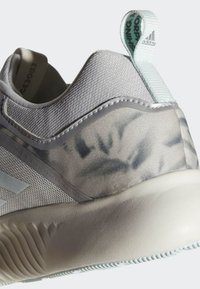 adidas Performance EDGEBOUNCE SHOES - Chaussures de running sur route - grey/green/white