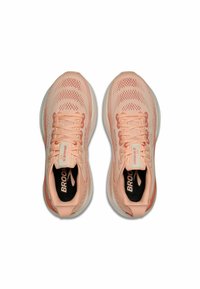 Heledad roosa jooksutossud, millel on võrgusilmast pealis, siledad paelad ja pehmendusega kaelus. Omab musta sisesoola ja valget kummist tallat.