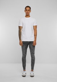 2Y Premium Džínsy skinny fit - black
