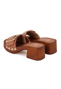Desa Muiltjes met hak - brown