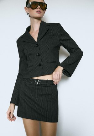 Blazer - black