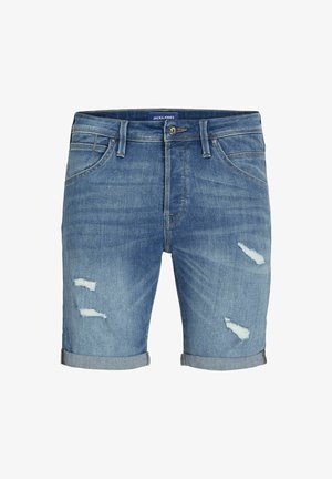 Lichtblauwe denim shorts met een verstoord ontwerp, voorzien van gescheurde accenten en opgerolde boorden. Branding zichtbaar op de tailleband.