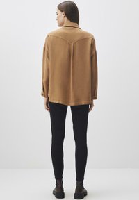 Jimmy Key LOOSE FIT - Cappotto corto - camel