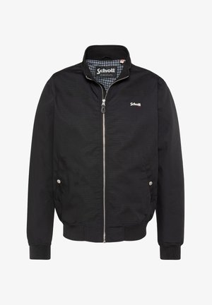 Zwarte jas met ritssluiting, geribde manchetten en zoom, met knoopsluitbare zijzakken en het Schott-logo op de linkerborst en de binnenvoering van de kraag.