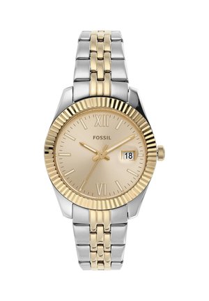 Runde zweifarbige Gold- und Silber-Fossil-Armbanduhr, die 10:10:36 mit Datumsfenster auf 18 auf einem goldenen Zifferblatt mit römischen Ziffern anzeigt.
