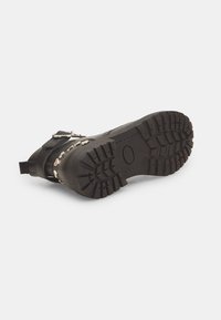 Bata BUBBLEGUMMERS - Stivaletti texani / biker - schwarz