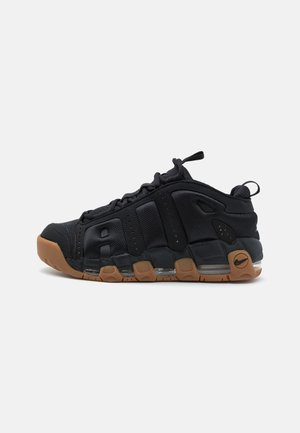 Nike Sportswear AIR MORE UPTEMPO LOW - Zapatillas - black/medium brown
