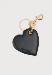 Επιλέχθηκε, black