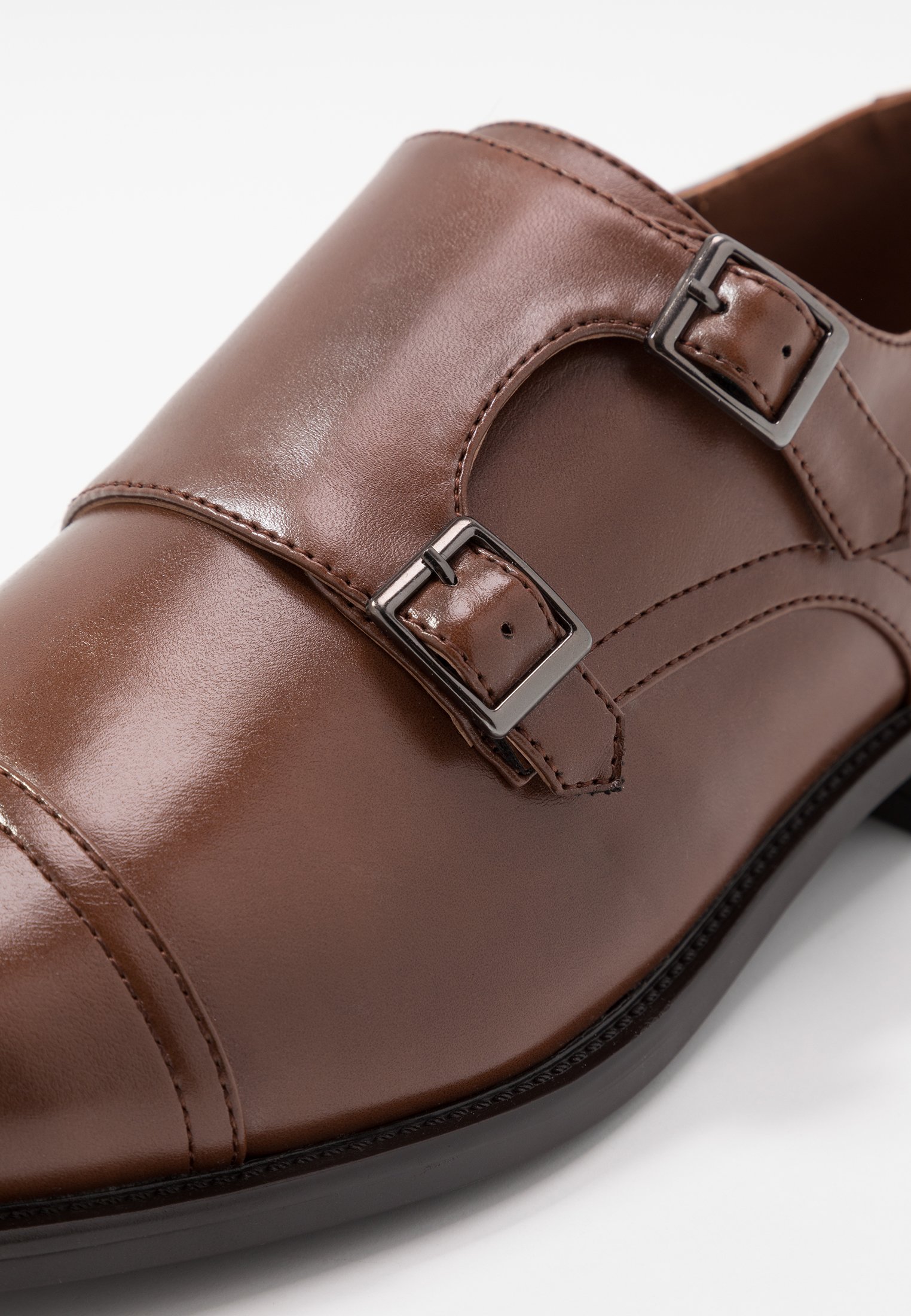 Pier One Pensko cognac Zalando.no Call it Spring BENNION Pensko black Zalando.no