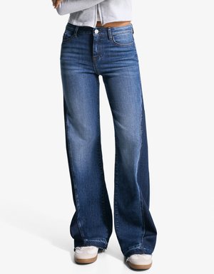 Flared Jeans - light blue denim