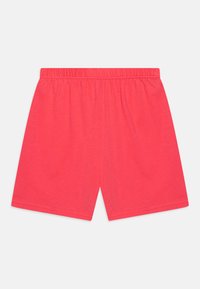 Pantaloni corti rossi in cotone con vita elastica, caratterizzati da un design semplice a taglio dritto e una superficie liscia.