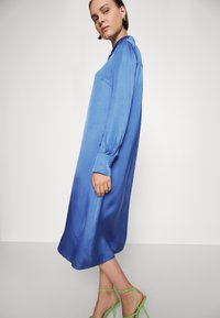 Zign Vestido comprido - dark blue