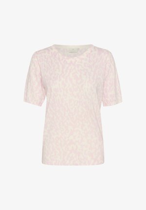 Gaišs rozā T-krekls ar īsām piedurknēm, ar smalku krēmīgi baltu abstraktu rakstu, apaļu kakla izgriezumu un mīkstu auduma faktūru. Zīmola birka redzama pie kakla.