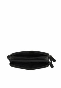 Pochette in pelle nera con due scomparti con zip, texture liscia e fodera in tessuto. Forma rettangolare compatta.
