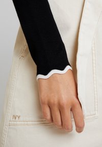 Anna Field Sweter