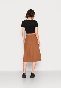 ONLY ONLJULLA SKIRT - Saia plissada - dachshund