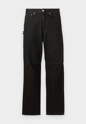 Pantaloni in denim nero con design a gamba dritta, dotati di tasche frontali, chiusura con bottone e hardware minimale per un aspetto pulito.