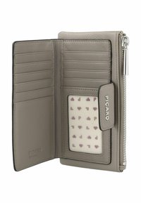 Portafoglio in pelle grigia con chiusura a zip, multiple fessure per carte e una tasca trasparente per l'ID con un motivo di piccoli cuori viola.