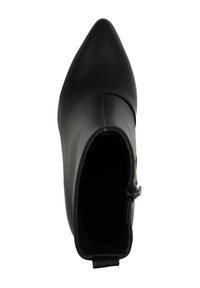 Stivale ankle nero con punta affusolata, texture in finta pelle liscia e cerniera laterale per la chiusura. Interno foderato per il massimo comfort.