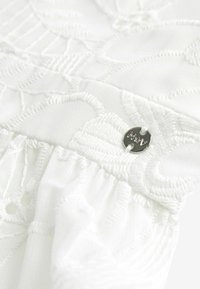Mint Velvet Koktélruha / Partiruha - white