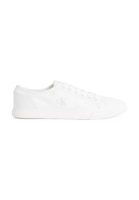 Weißer Low-Top-Canvas-Sneaker mit Schnürung vorne und dezentem, eingeprägtem "cK"-Logo an der Seite, flache Gummisohle, minimalistisches Design.