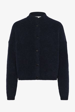 Marineblauer, kurzer Cardigan mit hohem Ausschnitt, gefertigt aus strukturiertem Strickstoff und mit sechs schwarzen Knöpfen vorne.