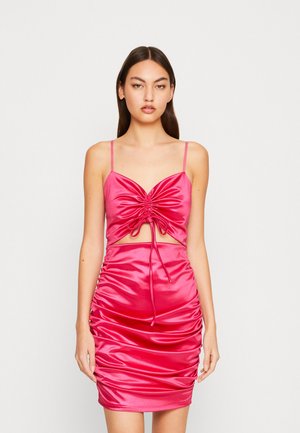 WAL G. ELLE CUT OUT MINI - Cocktail φόρεμα / Φόρεμα για πάρτι - fuchsia