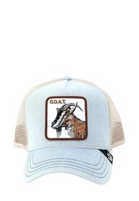 Cappello azzurro chiaro con parte posteriore in rete, caratterizzato da una toppa quadrata con un'illustrazione di una capra bordata di marrone. Visiera curva e cinturino regolabile.