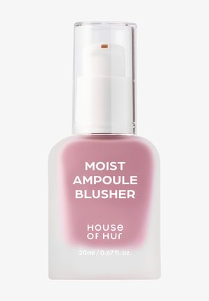 Flacon de blush liquide rose avec pompe blanche et bouchon transparent étiqueté Moist Ampoule Blusher par House of Hur, taille 20 ml.