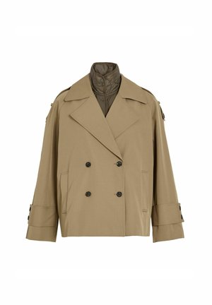 Khakifarbenes, doppelt geknöpftes Jacket mit großen Revers und gestepptem Futter. Verfügt über schwarze Knöpfe, Seitentaschen und umgeschlagene Manschetten.