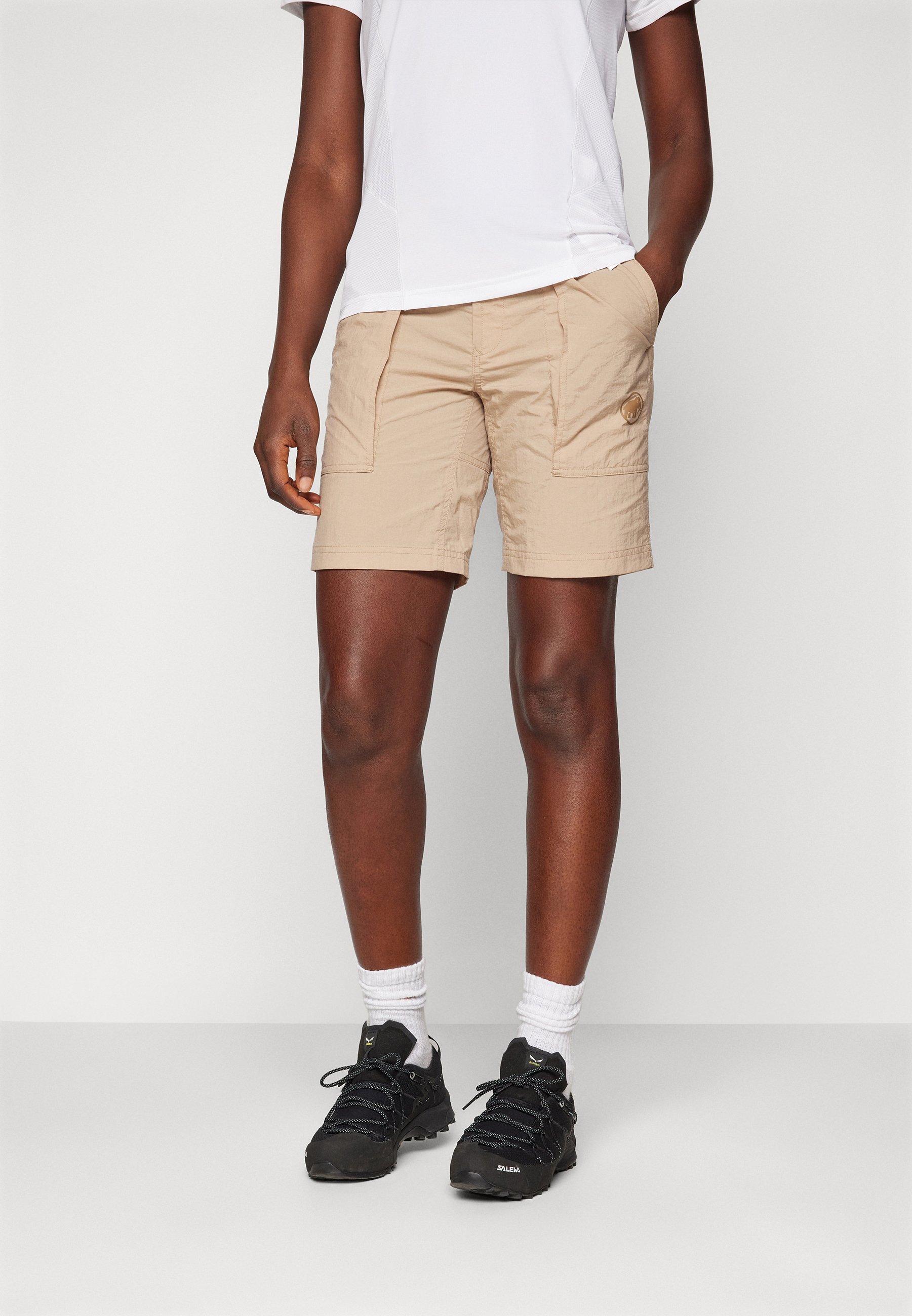 Pantalon Randonnée Mammut Femme - Noir, Taille 40 Short (Coupe Courte) - Neuf
