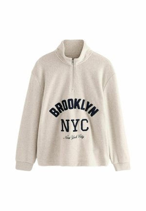 Beez-pruuni neljandik-vetokrae sweatshirt, millel on tumesinisest tekstist "BROOKLYN NYC" ja script'i stiilis "New York City". Pehme, fliisilaadne tekstuur, lõdva lõikega.