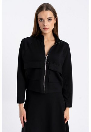 - Bluza rozpinana