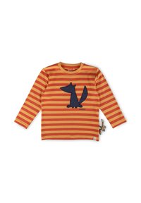 Langarmhemd mit horizontalen roten und orangefarbenen Streifen. Mit einem Design eines marineblauen Fuchses und einem Stoffetikett an der Seite. Aus Baumwollmaterial.