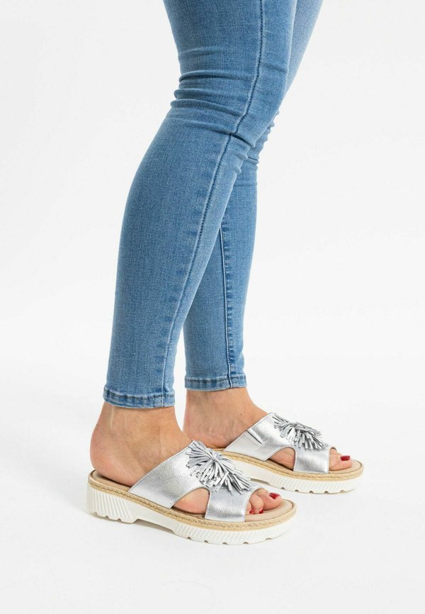 Pantolette flach - silber