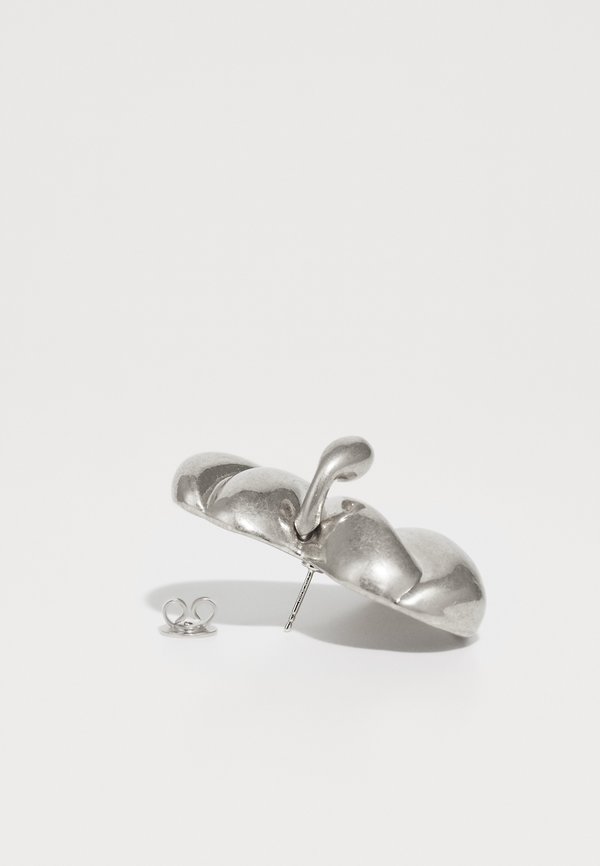 PISTIL HEART EARRINGS - Earrings4