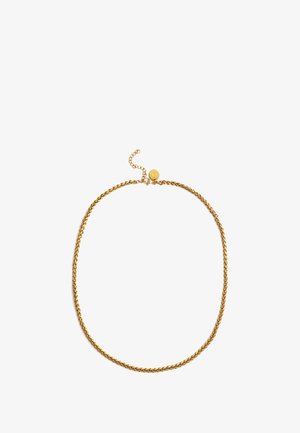 Collier chaîne ton or avec un design torsadé, longueur ajustable, doté d'un fermoir circulaire orné d'un emblème en relief.