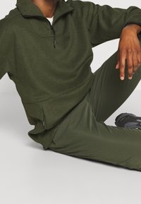 Icepeak Suéter de forro polar - olive