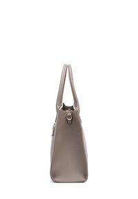 Borsa strutturata grigia chiaro con due manici superiori, chiusura a zip e un accento hardware circolare sul lato. Texture liscia, design minimalista.