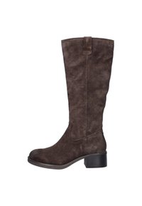 Botte en suède marron jusqu'au genou avec un bout arrondi, un petit talon carré et des coutures ton sur ton. Comprend une languette discrète à l'arrière pour un enfilage facile.