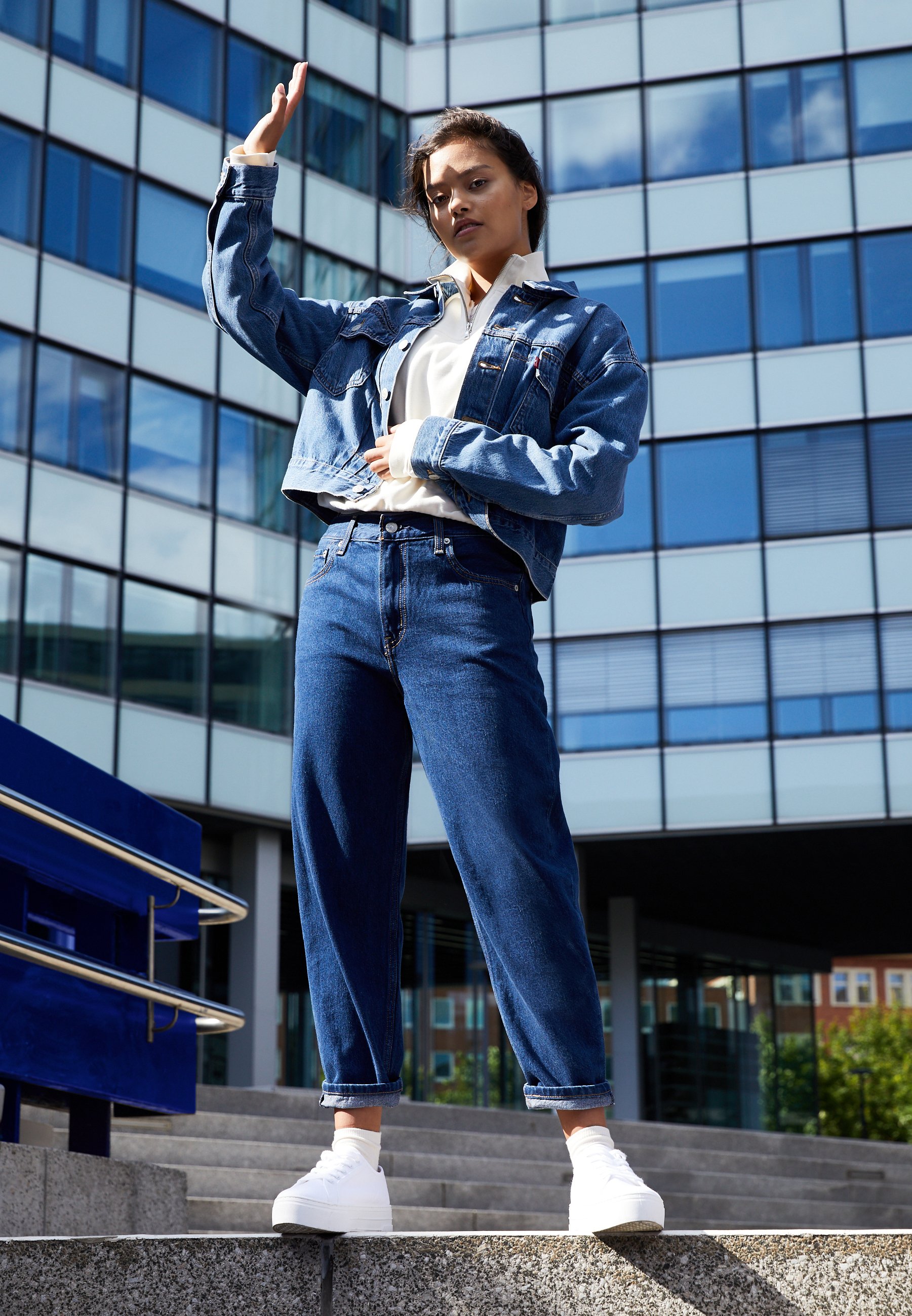 levis loose taper crop