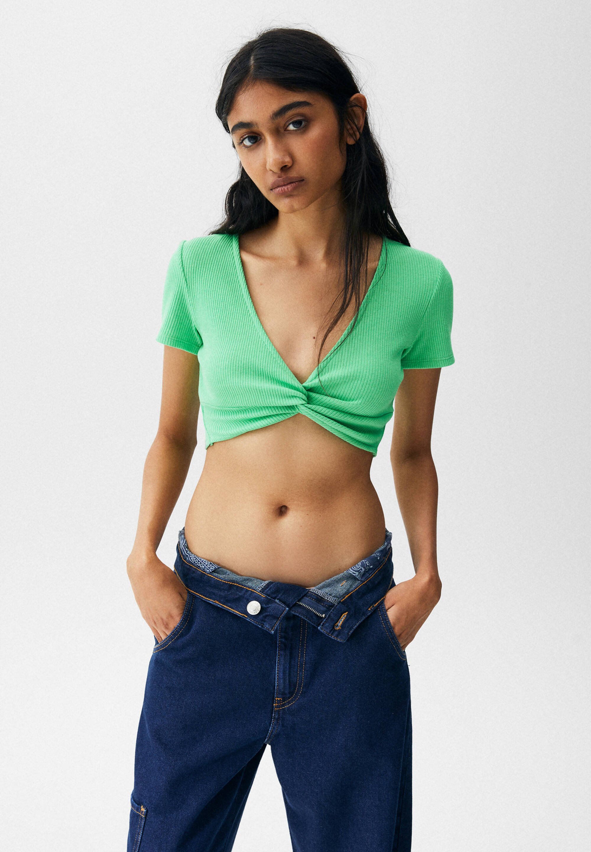 PULL\u0026BEAR CROPPED GATHERED DETAIL 