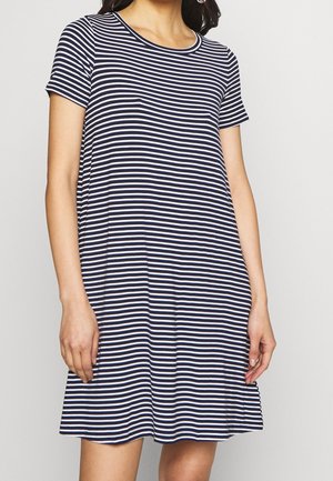 Robe à manches courtes à rayures bleu marine et blanche, avec un col rond, une coupe décontractée et un ourlet évasé, fabriquée en tissu doux et léger.