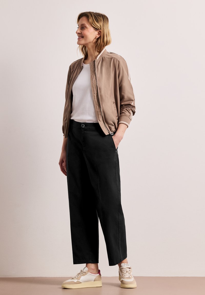 Pantaloni color panna straight leg in Lana 4-ply no stiro
