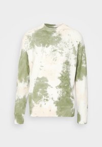 Sudadera ligera de tie-dye que presenta una mezcla de colores verde y crema, con puños de canalé y un cuello redondo. Textura suave y corte casual.