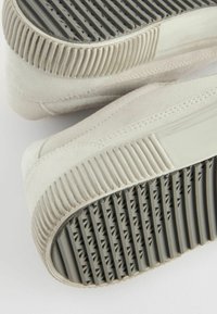 Next Sneakers - off-white