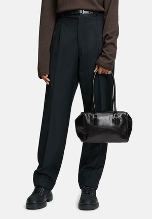 Liebeskind Berlin KAYLA SATCHEL - Handtasche - schwarz