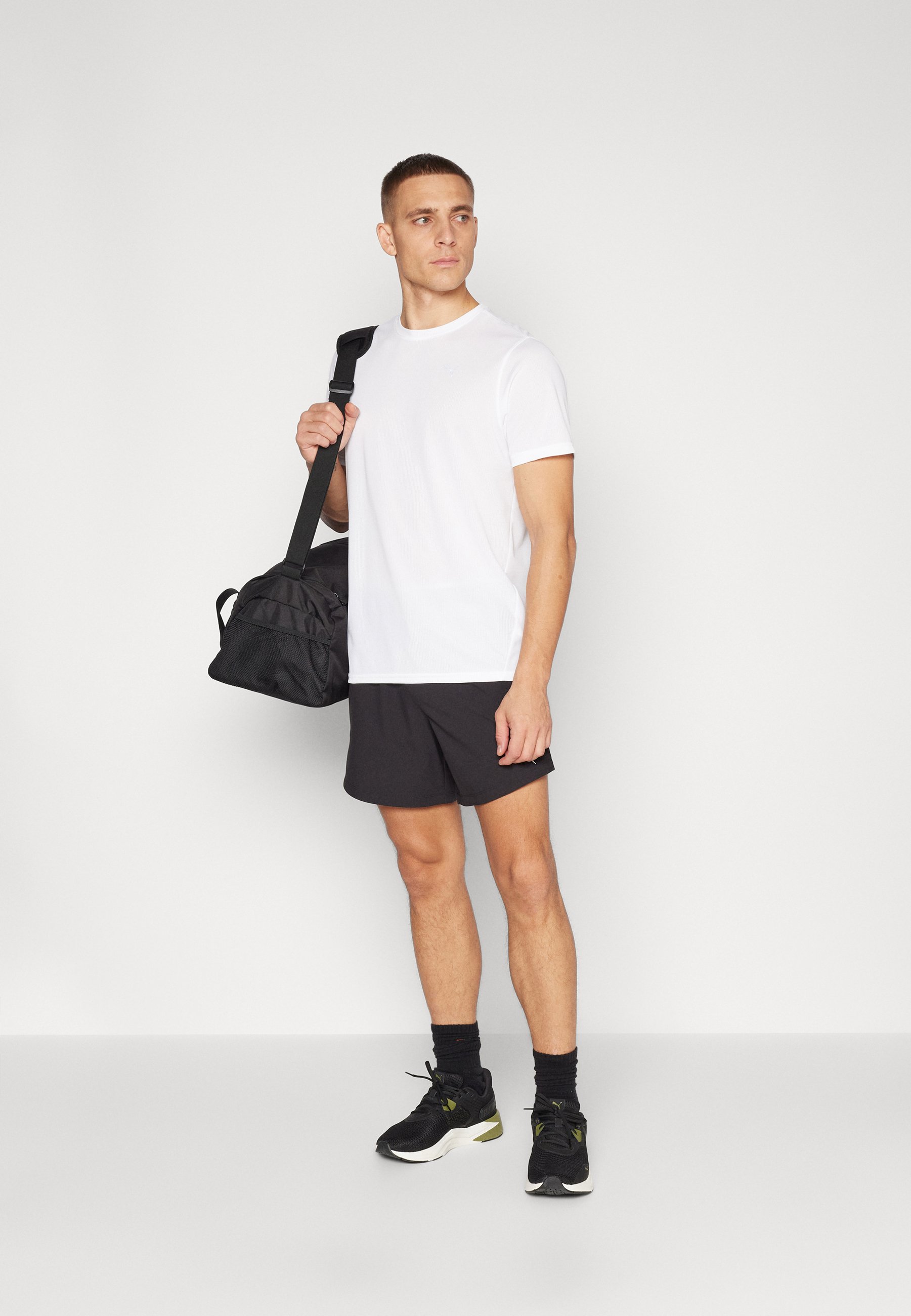 Puma HYROX SHORT - Korte broeken - black/zwart - Zalando.nl