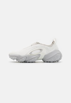 EDGE ICON - Golf shoes - white
